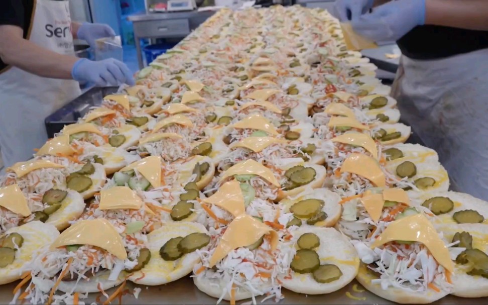 一次做一百个汉堡,密密麻麻的汉堡制作过程!