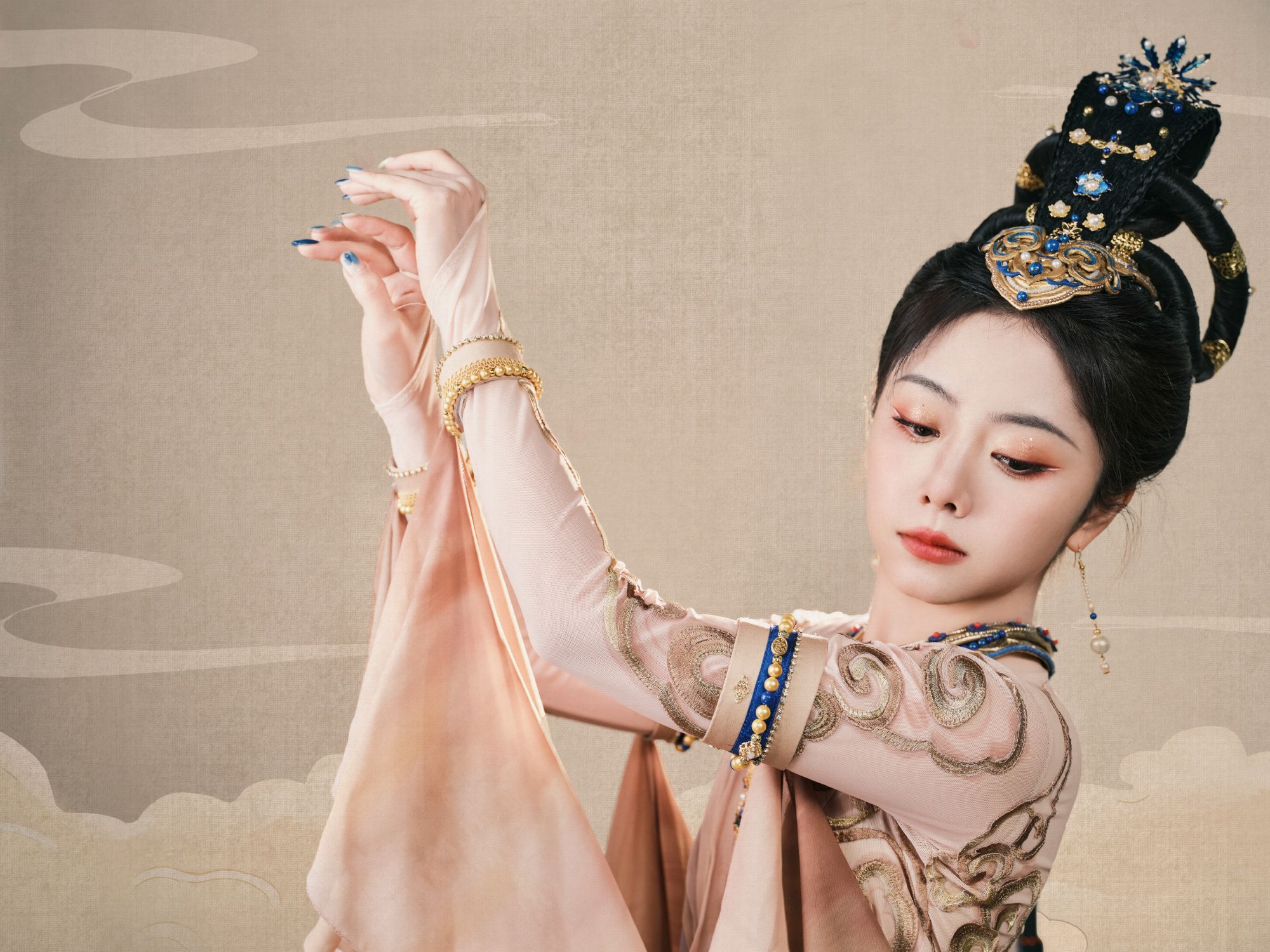 谭松韵《蜀锦人家》定档暑期,全员高颜值,古装剧又有天花板!