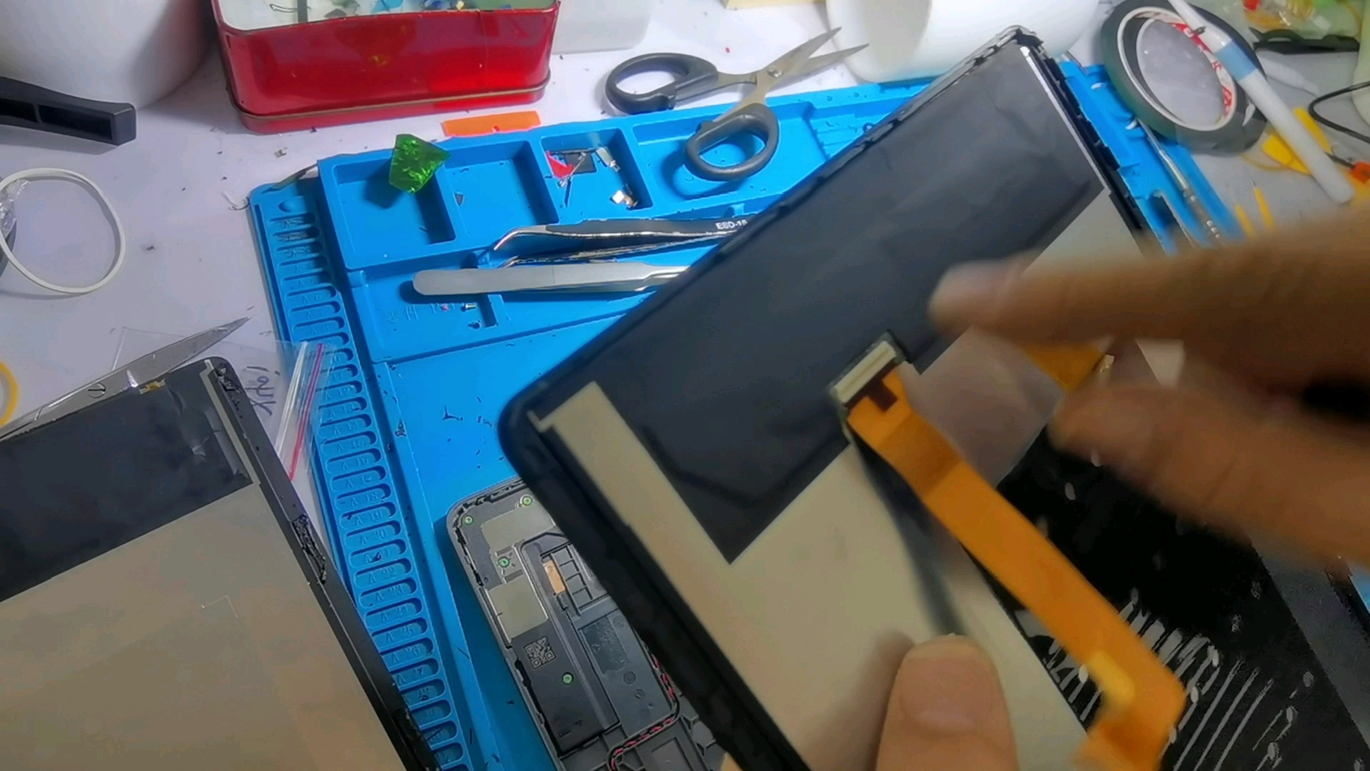 联想小新pad平板plus拆机视频教程更换屏幕11.5寸维修屏幕