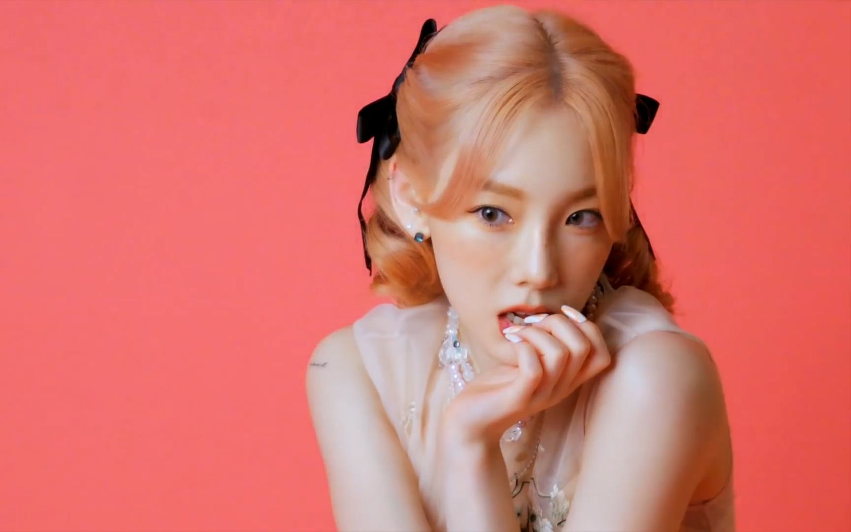 泰妍 - weekend mv拍摄影像花絮 1&2 210713