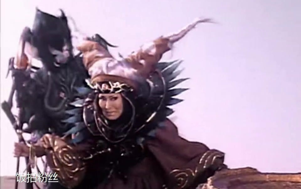 美版恐龙战队国语佐藤选人类对战丽达女王