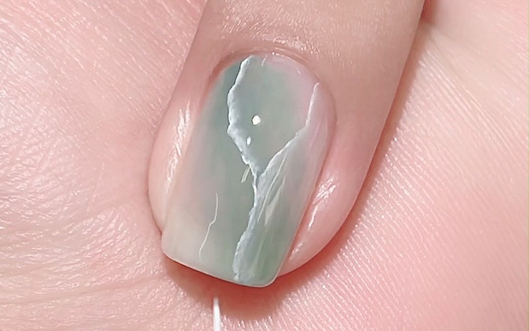 简约显白大理石纹晕染美甲