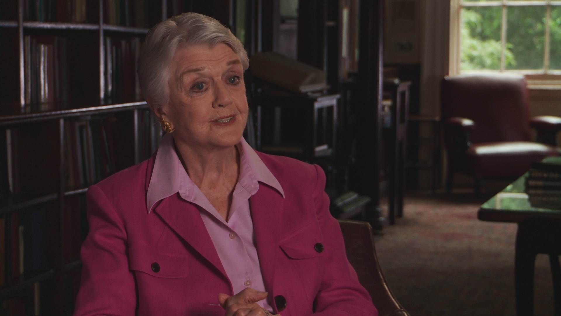 [图]on Discipline and Commitment of Performing on Broadway - Angela Lansbury