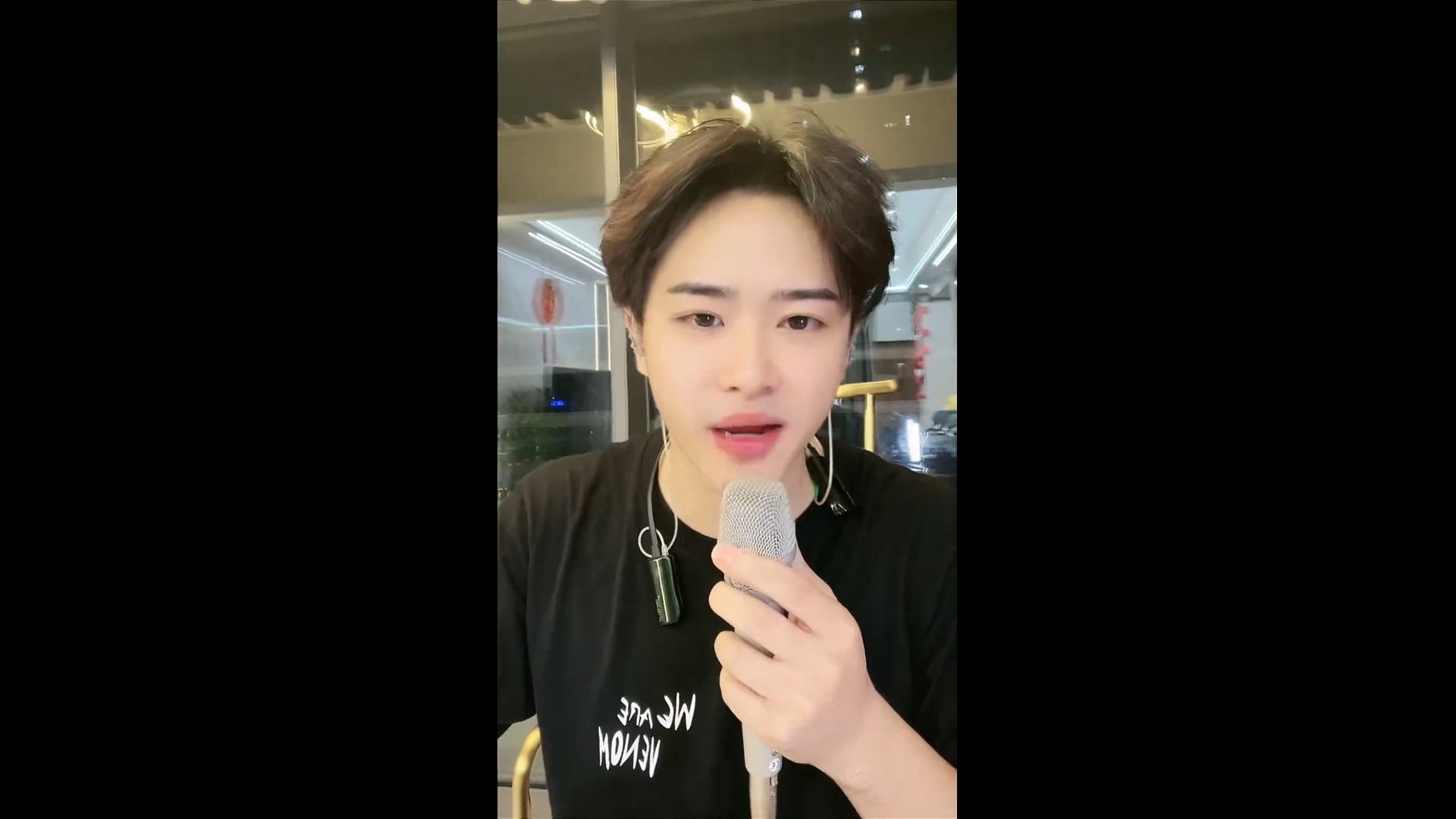 艾秋 2024-8-29 来了来了