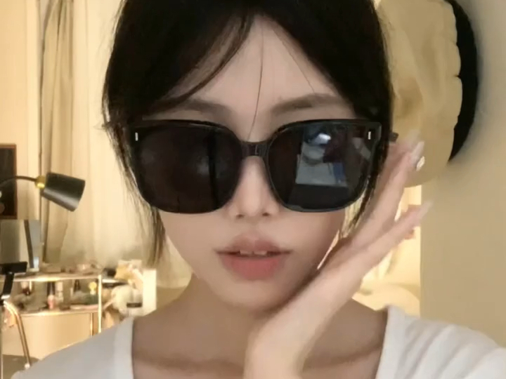 6副菱形脸墨镜分享～修饰高颧骨显脸小!
