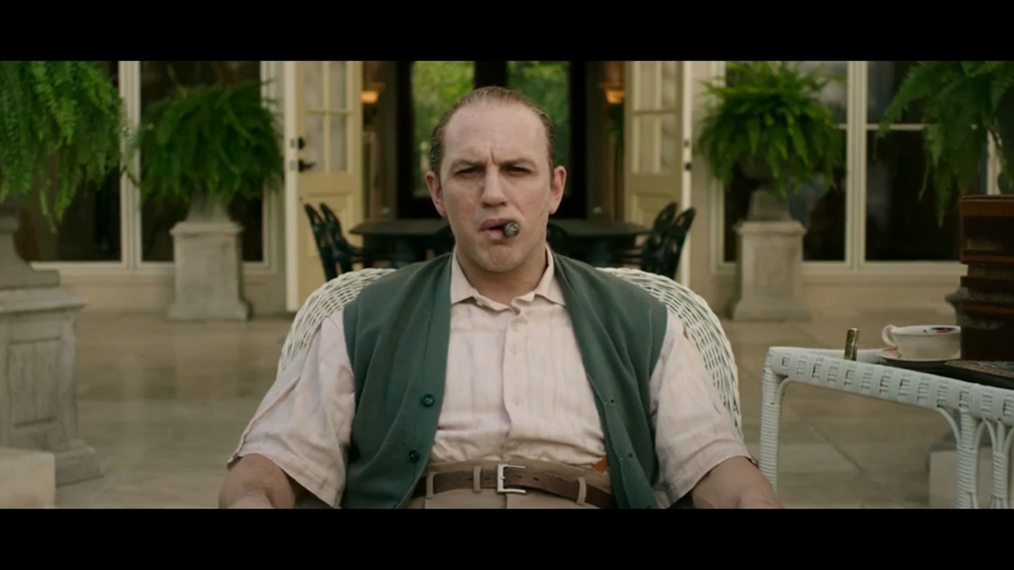 西装暴徒的暮年生活,汤姆哈迪最新巨作:《卡彭》高能混剪