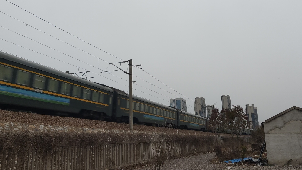 【2022.1】z268次(上海～呼和浩特)通过京沪线1212公里处 hxd1d 25t