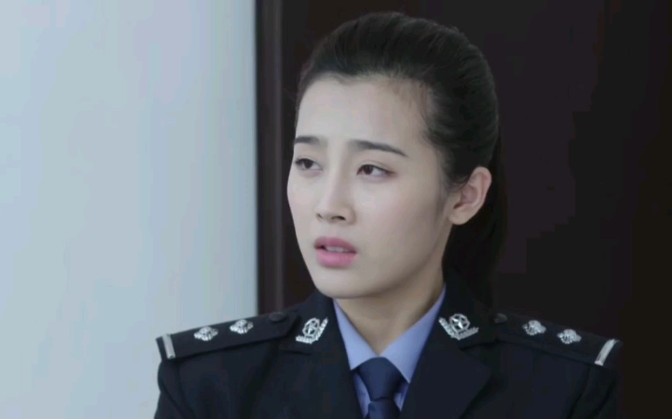 简凡要给班长姐买核桃补脑子,班长姐:我学霸的时候你还不知道在哪儿呢