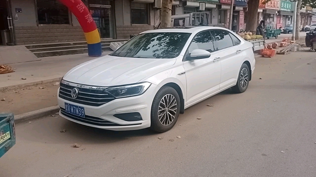 抓拍21年大众速腾