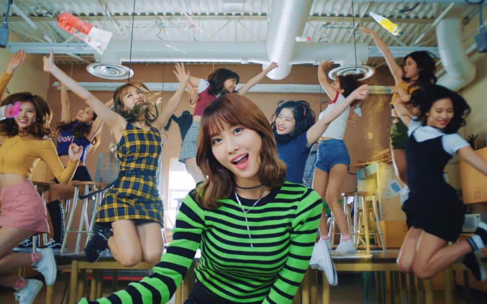 twice九兔新主打likey超清mv和twicetagram花絮兔瓦斯赞