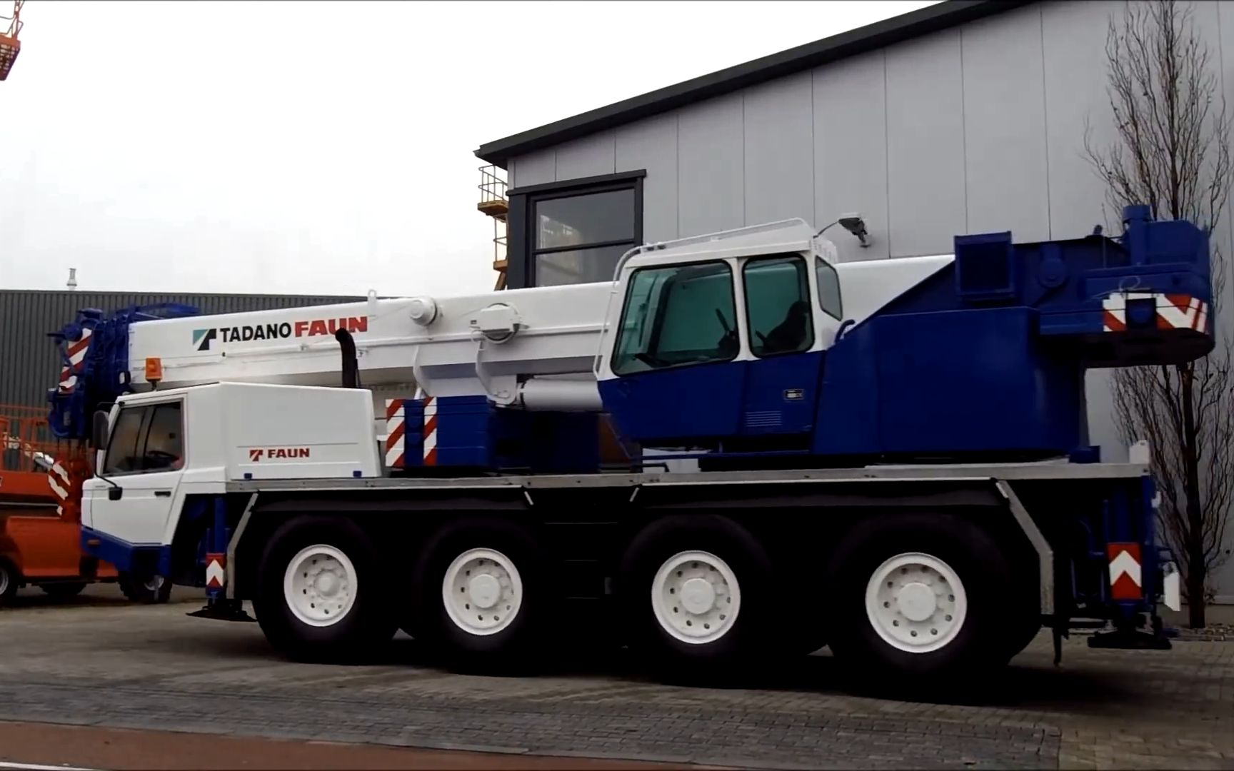 多田野 tadano atf60g-4 轮式起重机_哔哩哔哩_bilibili