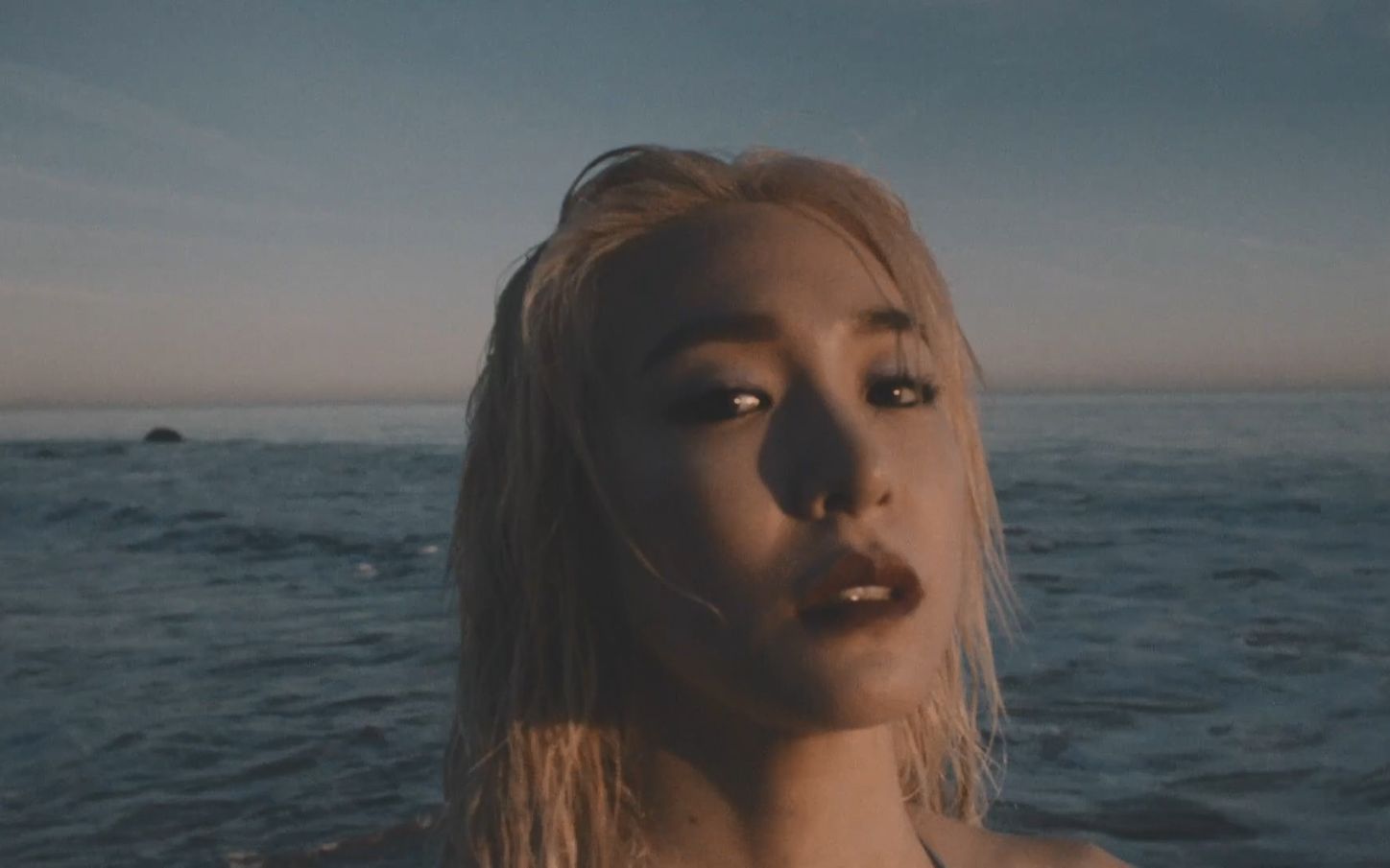 [图]黄美英最新MV《BORN AGAIN》完整版TIFFANY YOUNG 20190125