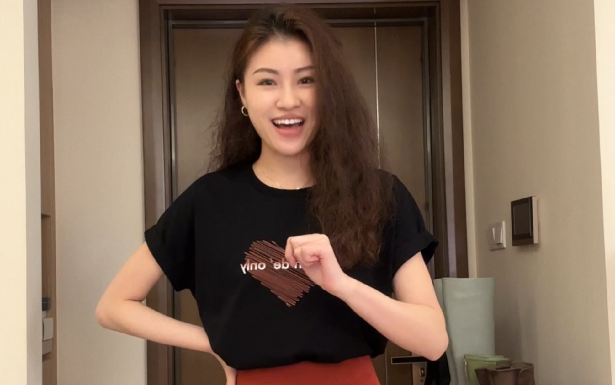 张阿星|砖红色的一套太显白太显瘦啦