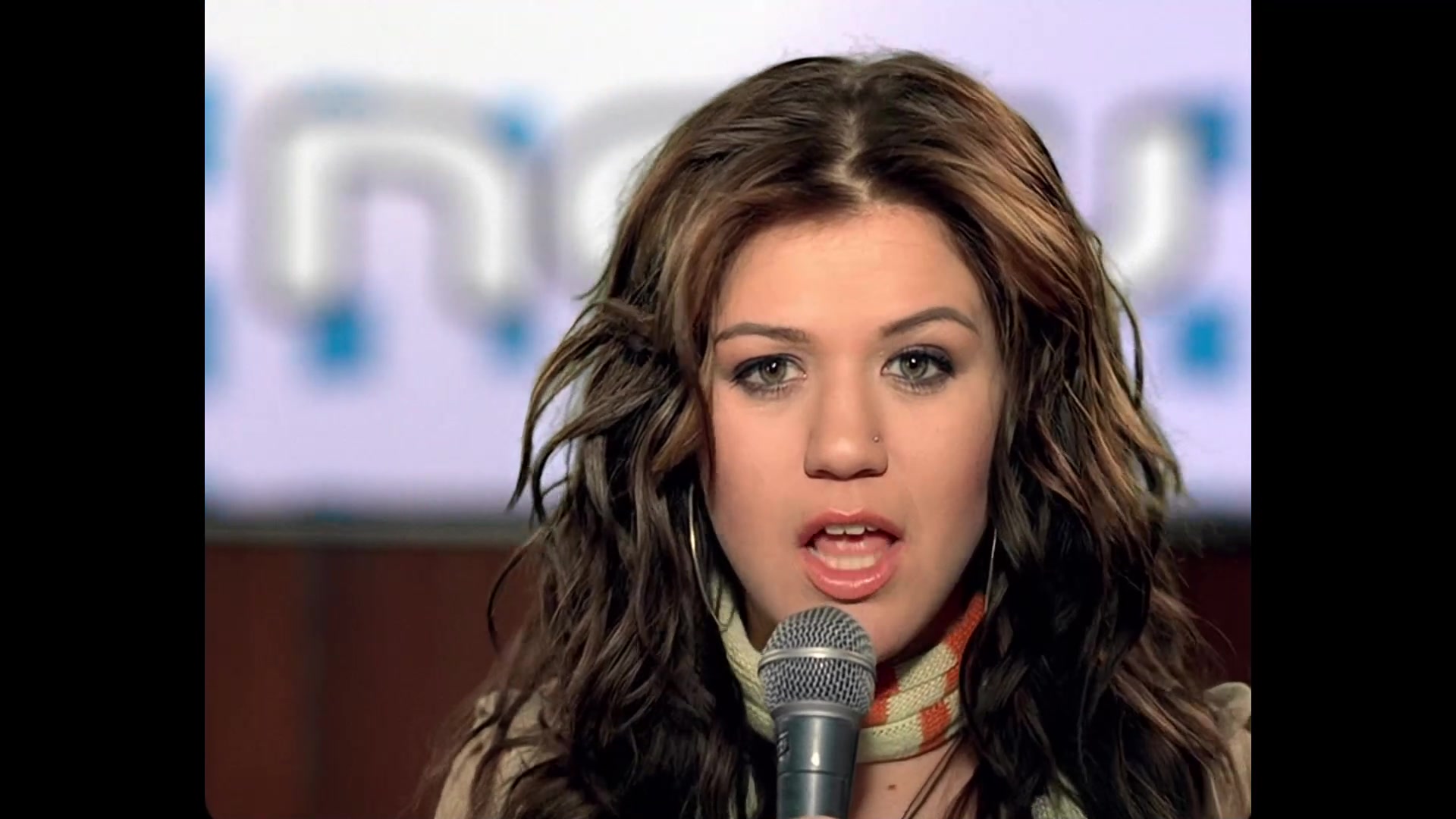 2003vma最佳流行录影带凯莉克莱森kellyclarksonmissindependent女