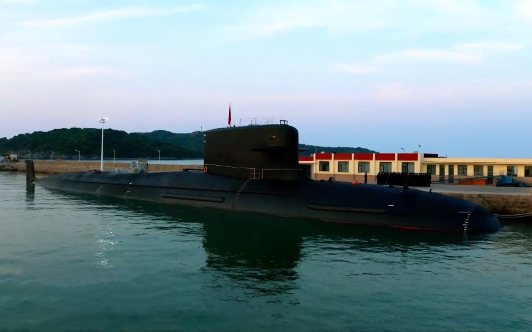 093核动力潜水艇图片