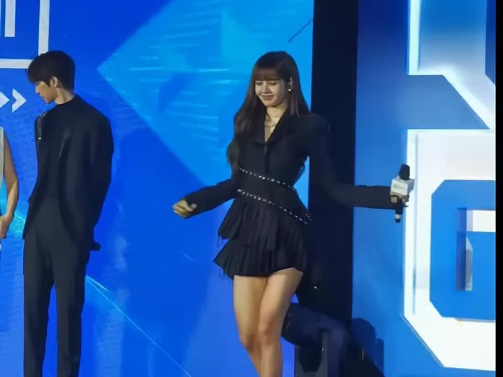 Lisa的一段即兴表演哔哩哔哩bilibili