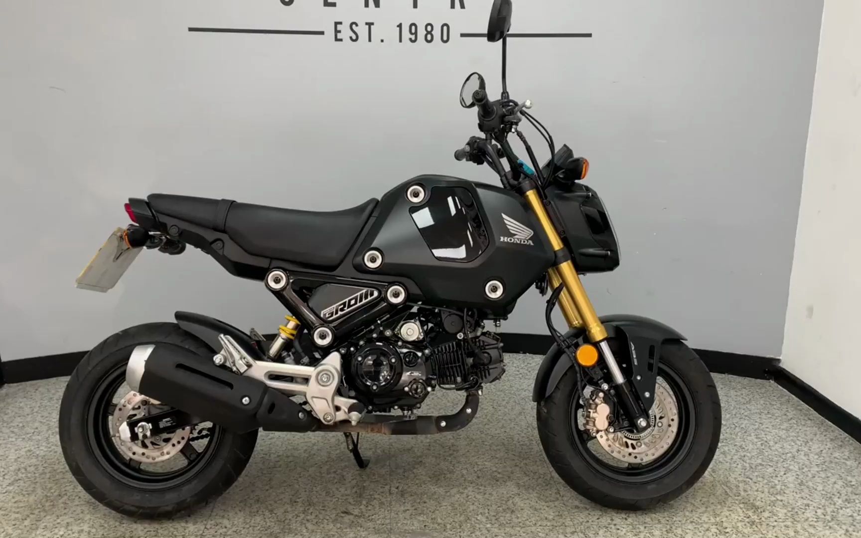 本田125迷你小摩托,易操控有abs,油耗1.5,听听声浪如何?