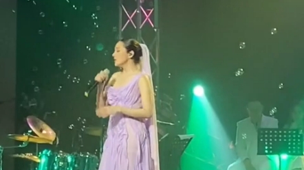 [图](越南翻唱歌曲现场版)[Fancam] Bảo Anh live "Tình Như Lá Bay Xa" (爱像树叶飞走)