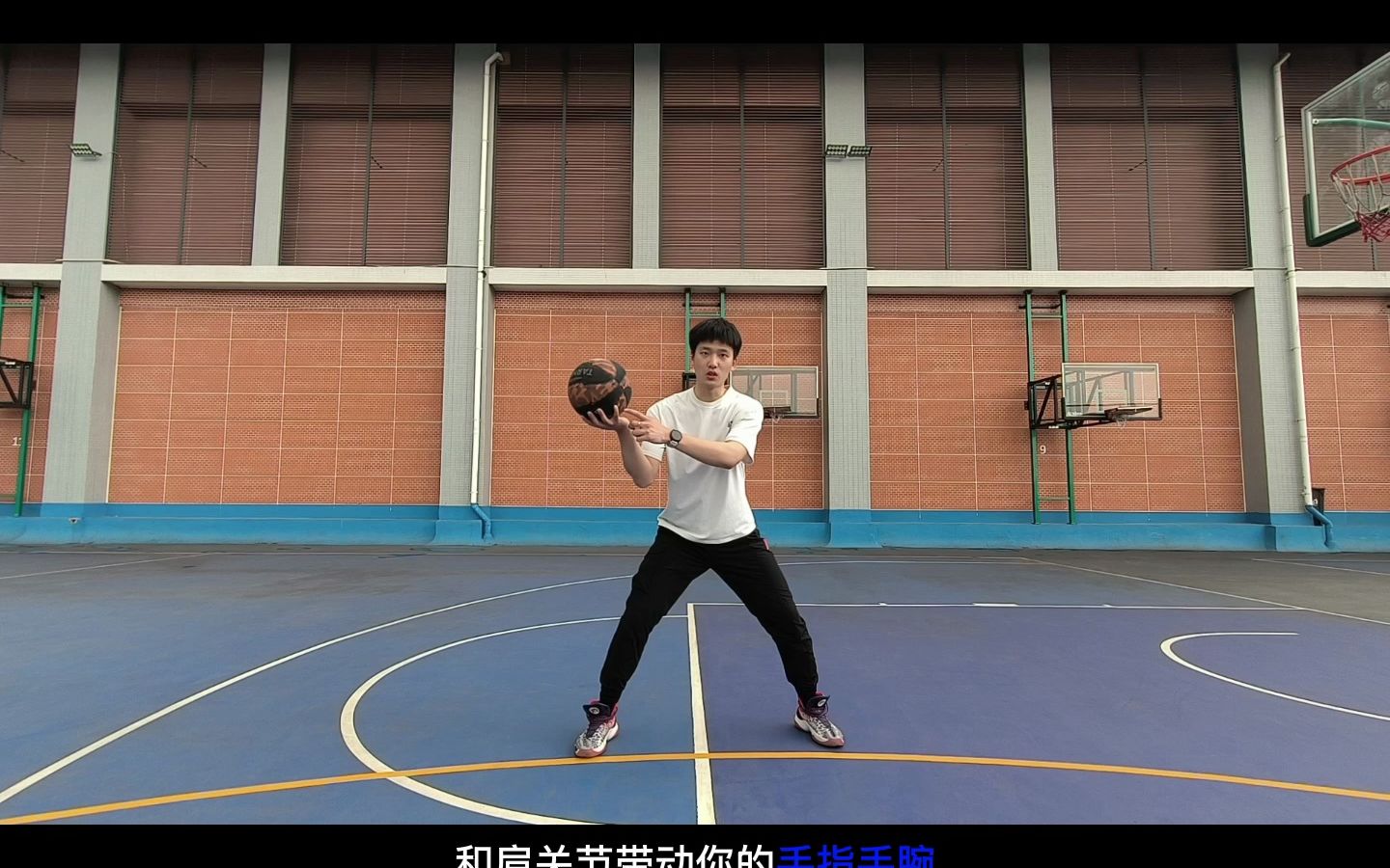 原地单手高运球