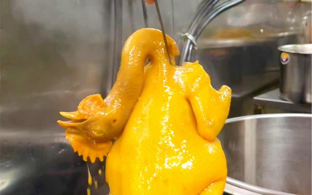 秘制咸香鸡,鲜香口味,皮脆肉嫩[强]