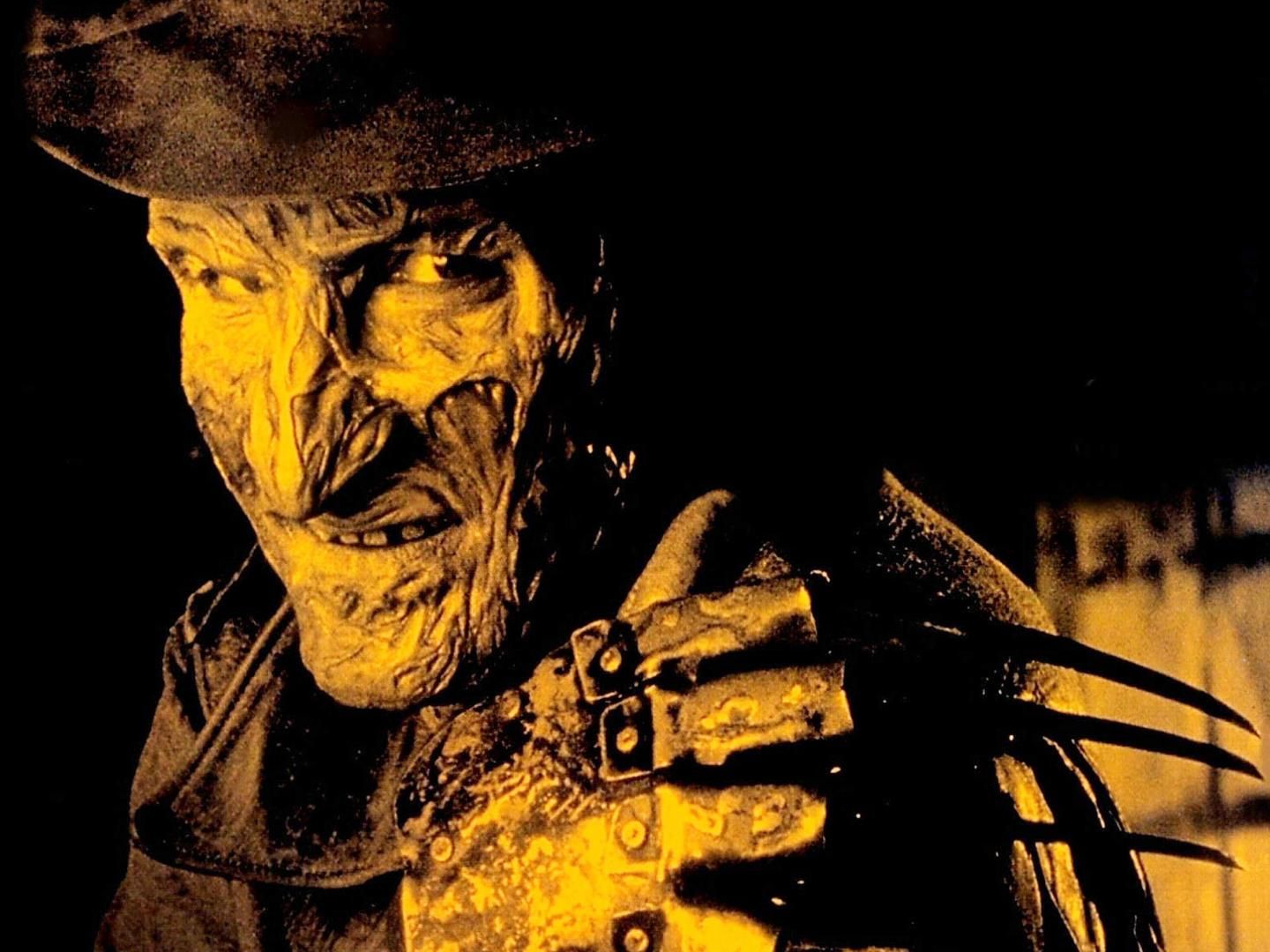 变态杀人魔弗莱迪,在梦境中连续作案,恐怖的是梦中的一切都是真实的