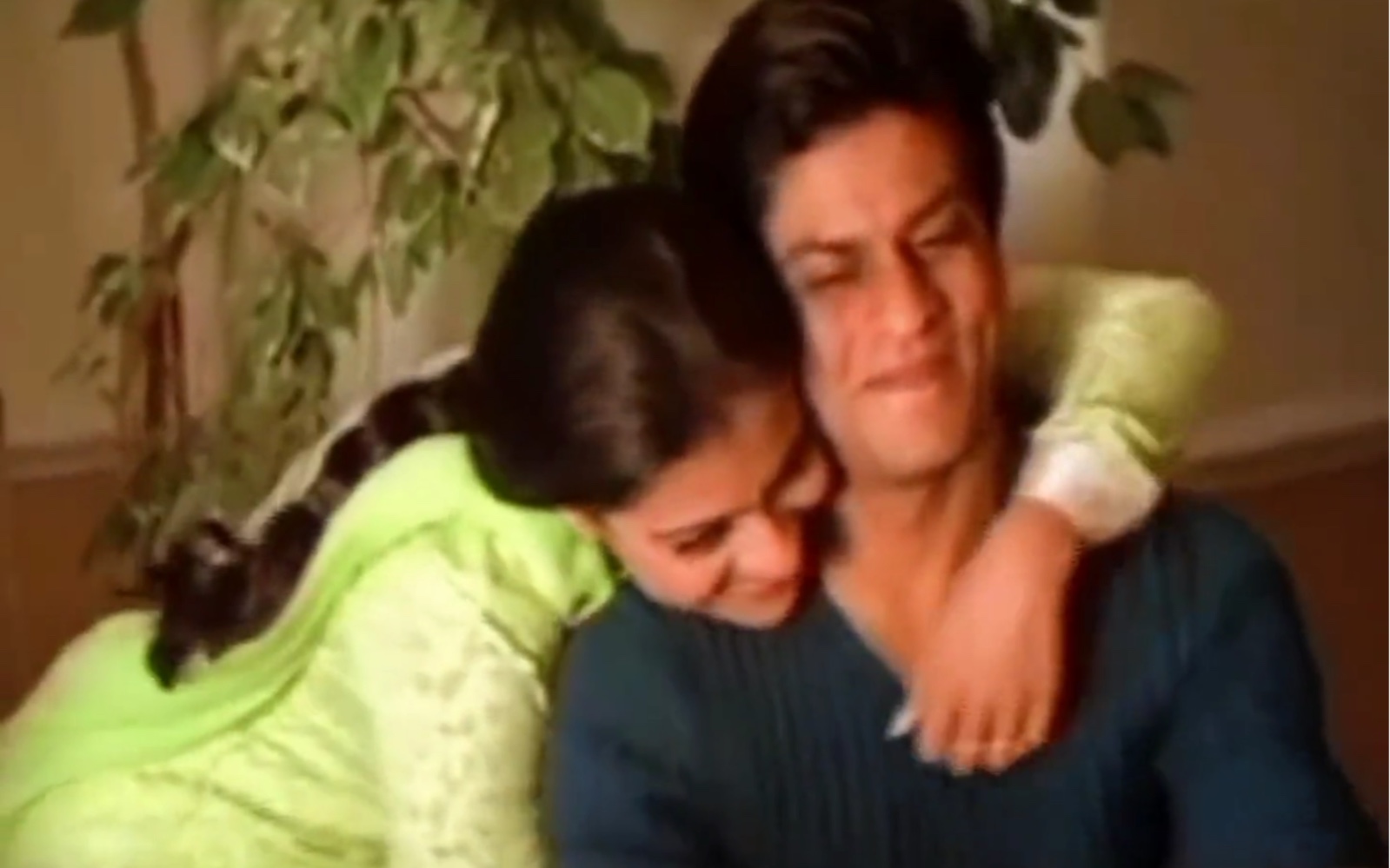 有时快乐 有时悲伤Kabhi Khushi Kabhi Gham删减部分 沙鲁克ⷦ𑗠Shahrukh Khan Kajol Hrithik Kareena哔哩哔哩bilibili