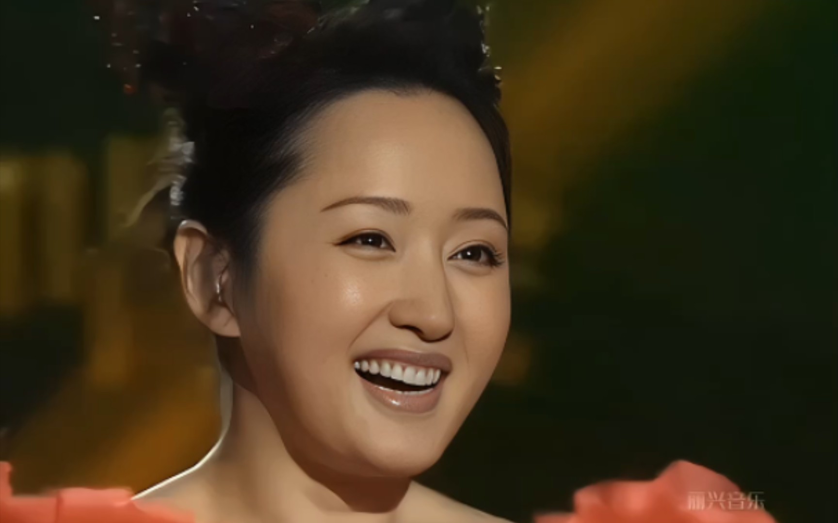 杨钰莹 太调皮了!