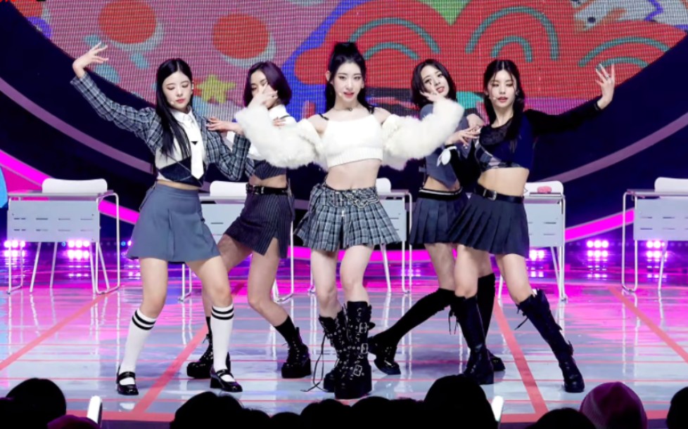 [图]ITZY 'SNEAKERS+Boys Like You' 4k直拍 2022歌谣大祭典