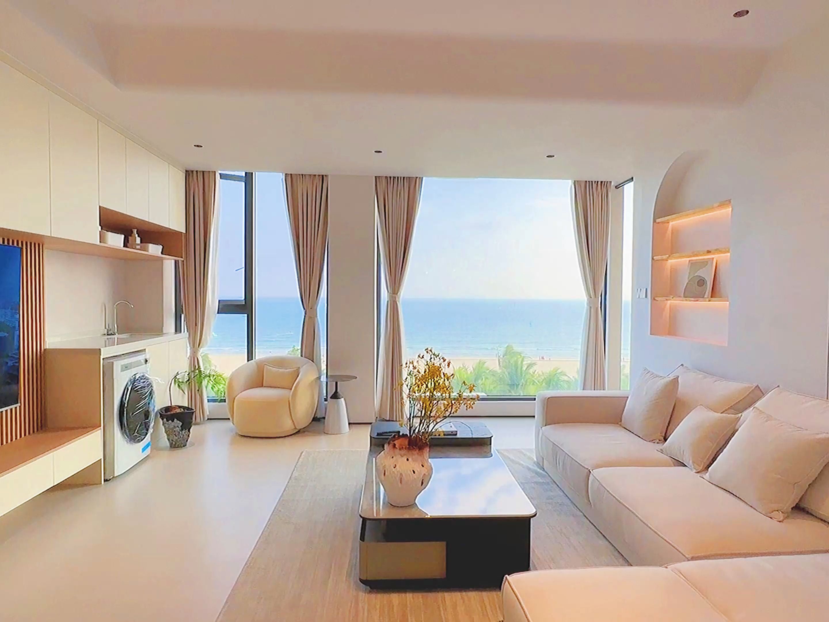 陵水清水湾这套海景房我真的爱了,下楼就是沙滩大海,还是精装现房