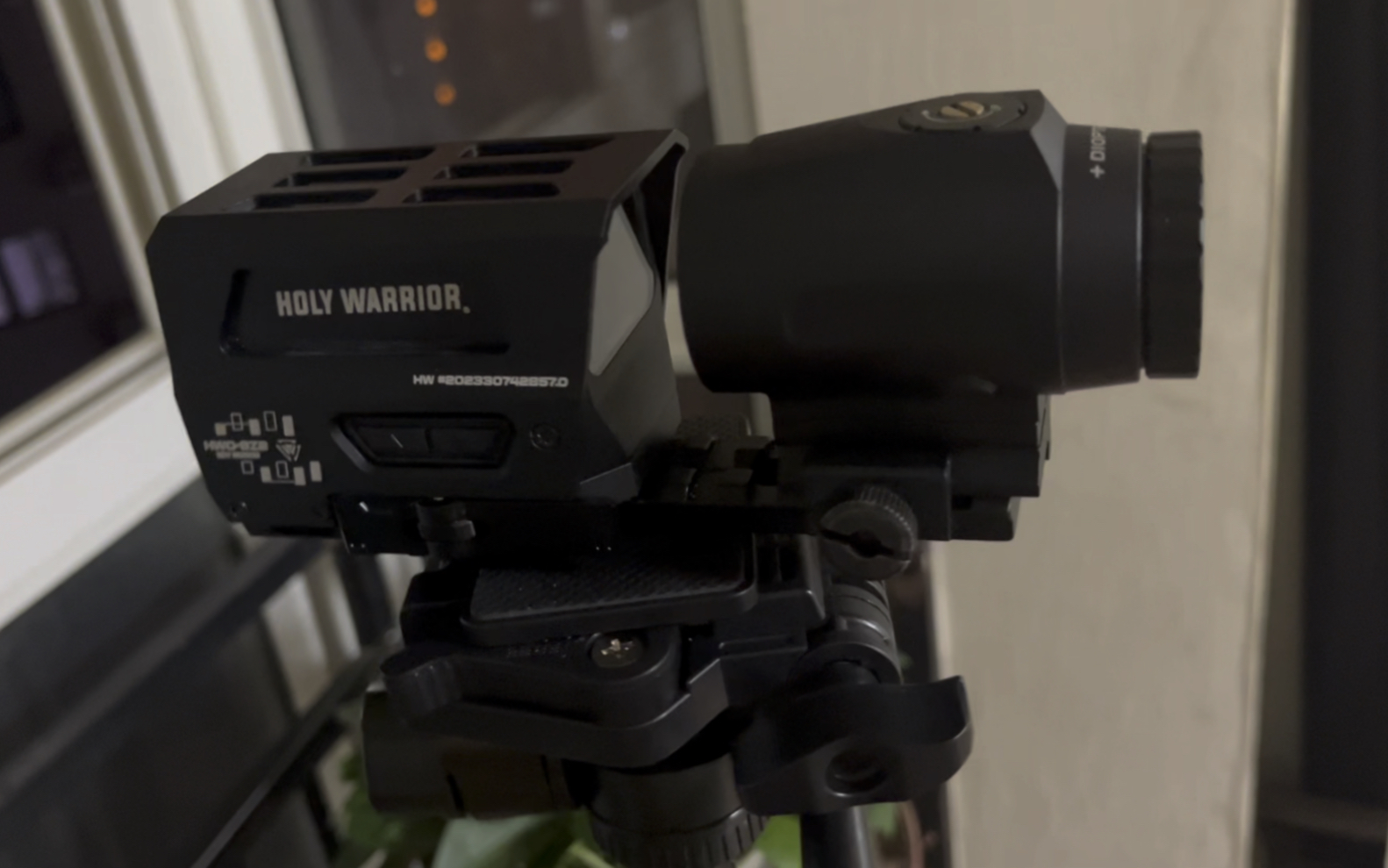 悍武holy warrior sz-2电子瞄准镜,来自未来的瞄具