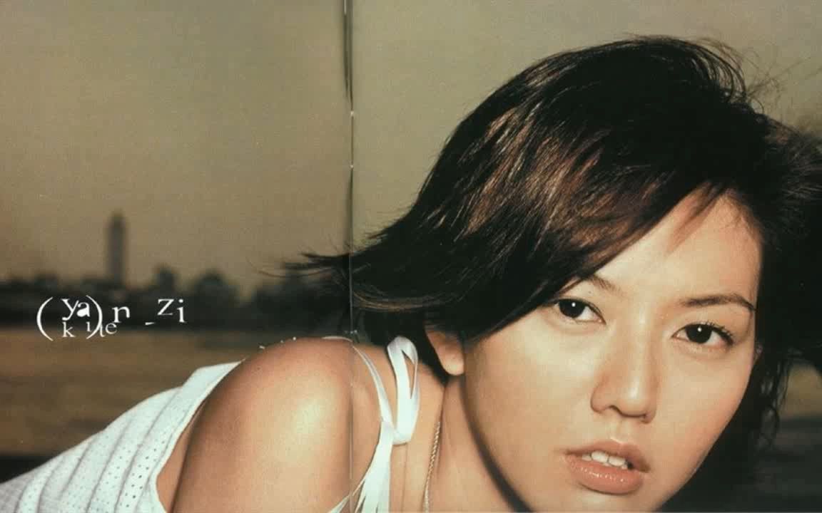 孙燕姿《honey honey》 天空总是蓝蓝的 心情总是快乐 知道我在你心里