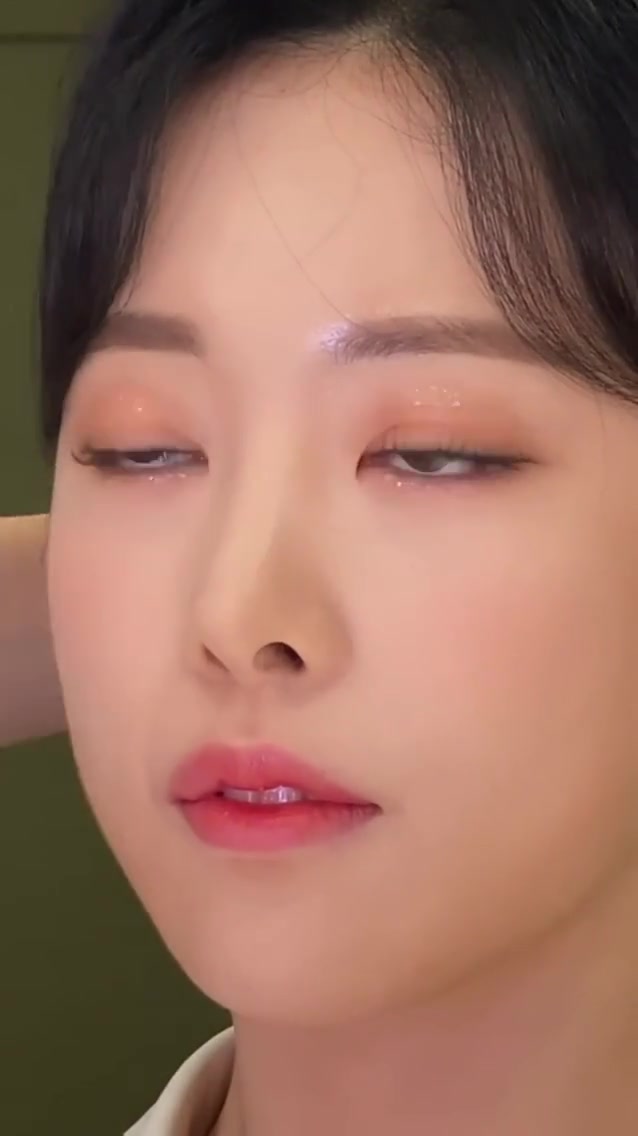 韩国妆容分享9693_气质美女哦,韩国人的皮肤真的都是满满胶原蛋白