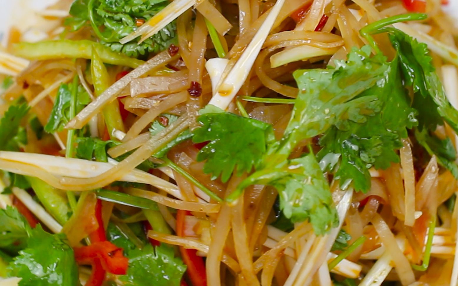 家传了几十年的拌咸菜丝,看一遍就会,清爽好吃超级下饭,太香了