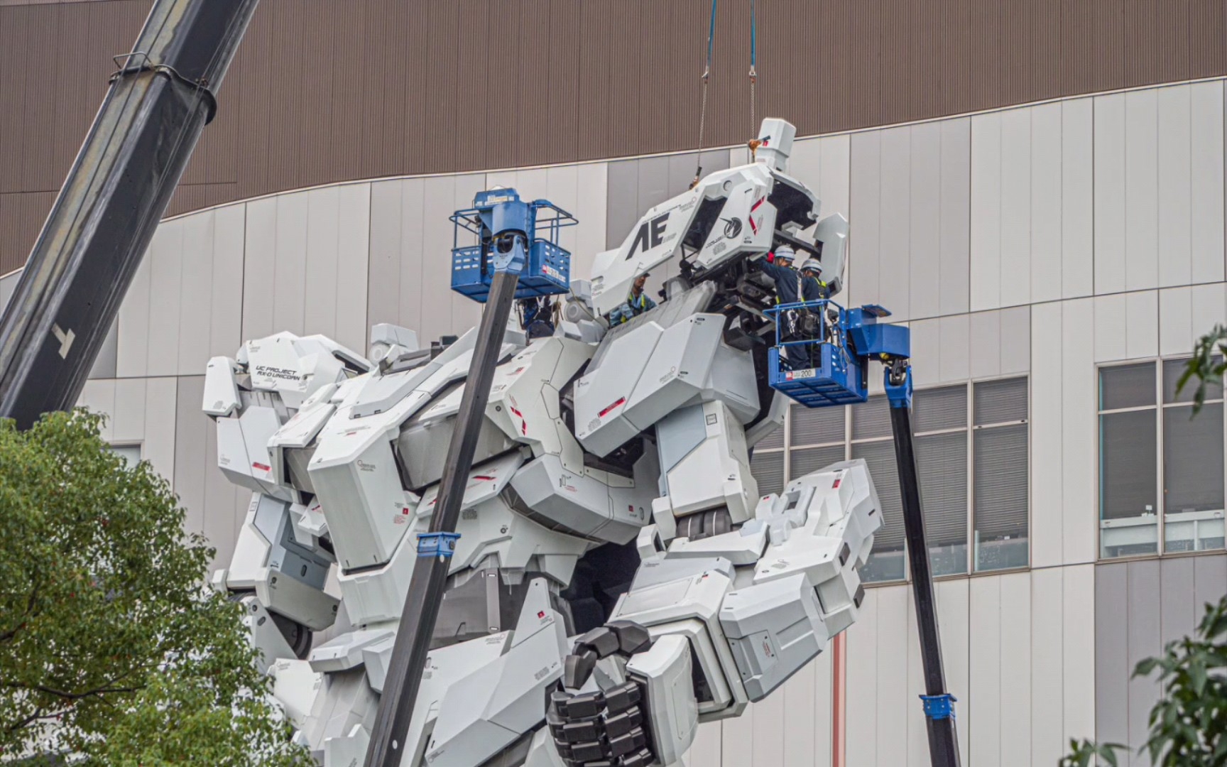 [无头兽!]东京台场 1/1 实物大独角兽高达立像 大修拆解