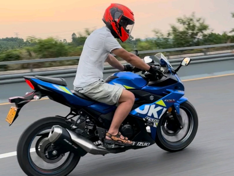 豪爵铃木gsx250r-小小r-凉鞋战神