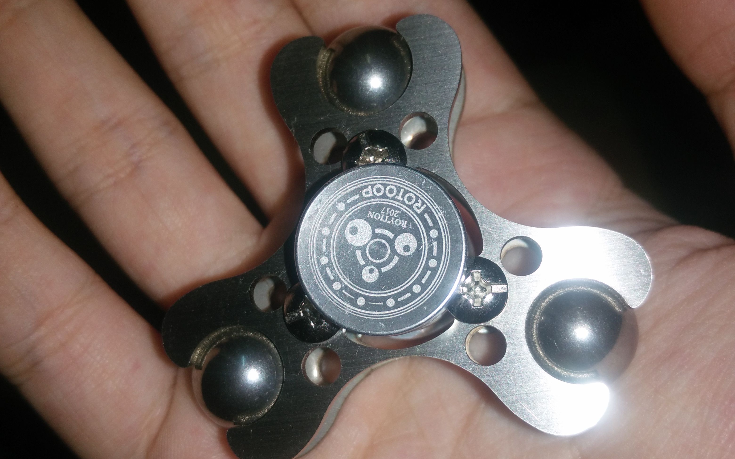 8的全金属陀螺测评来袭!_哔哩哔哩 (゜-゜)つロ 干杯~-bilibili