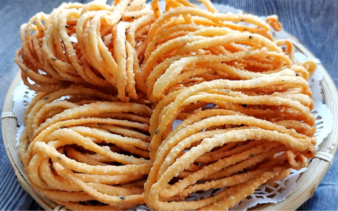 炸馓子不仅起泡酥脆还要空心这2点最关键香酥可口吃不够