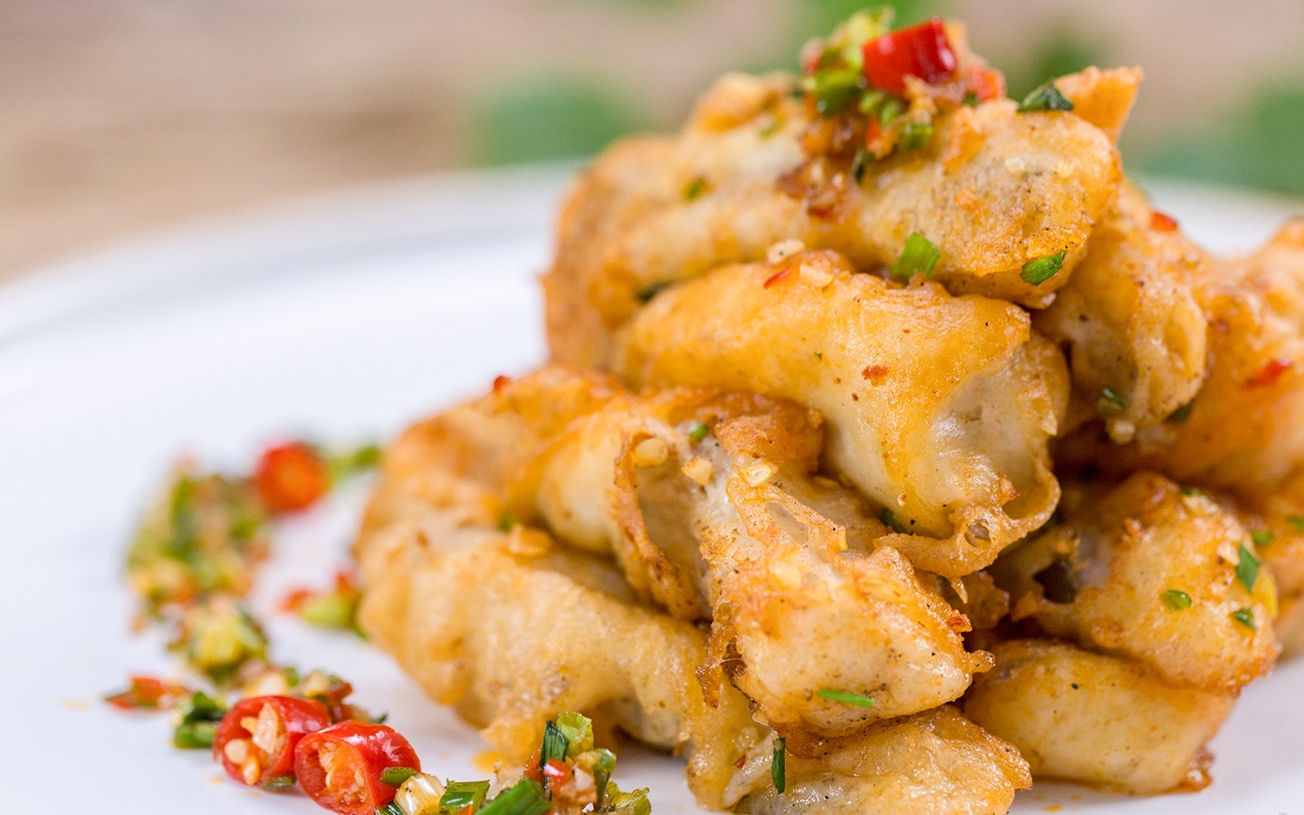 【美食台】如何把鱼炸出嫩如豆腐的口感?