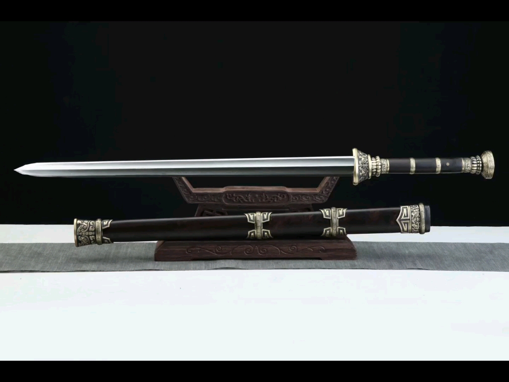 铜装百炼钢大瓦面战剑楚剑剑柄箍铜