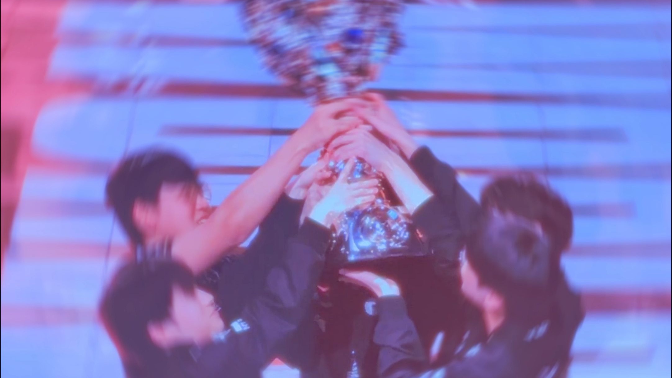 当你和兄弟前往期待已久的世界赛