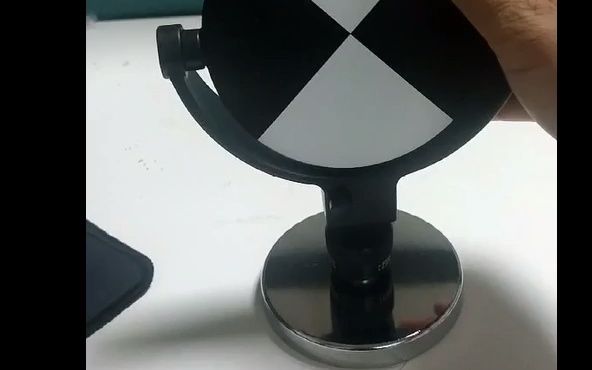 扫描仪使用中的黑白标靶