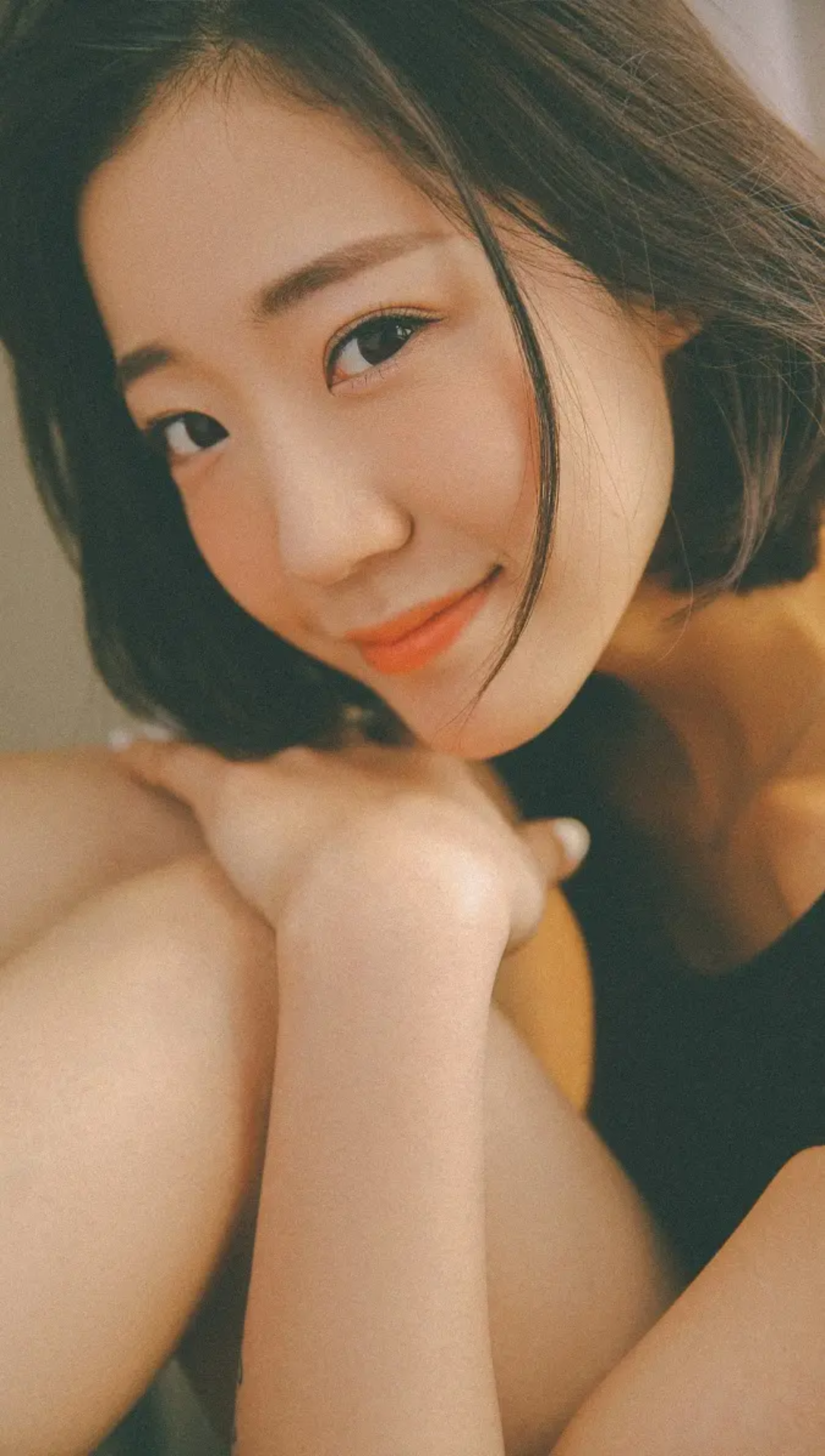 短发素颜美女阳光俏皮活力唯美迷人写真_哔哩哔哩 (゜-゜)つロ 干杯