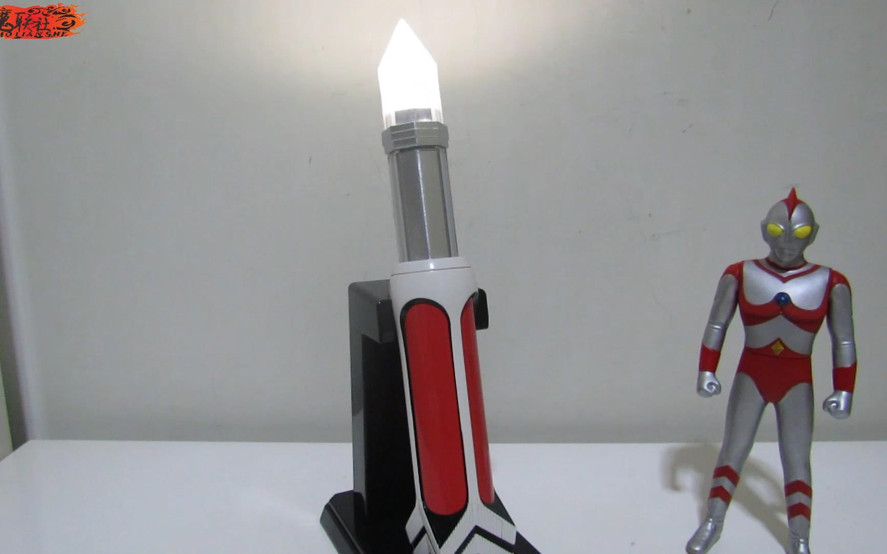 "我们那来自奥特之星的老师" 奥特复刻 爱迪奥特曼 爱迪电光棒