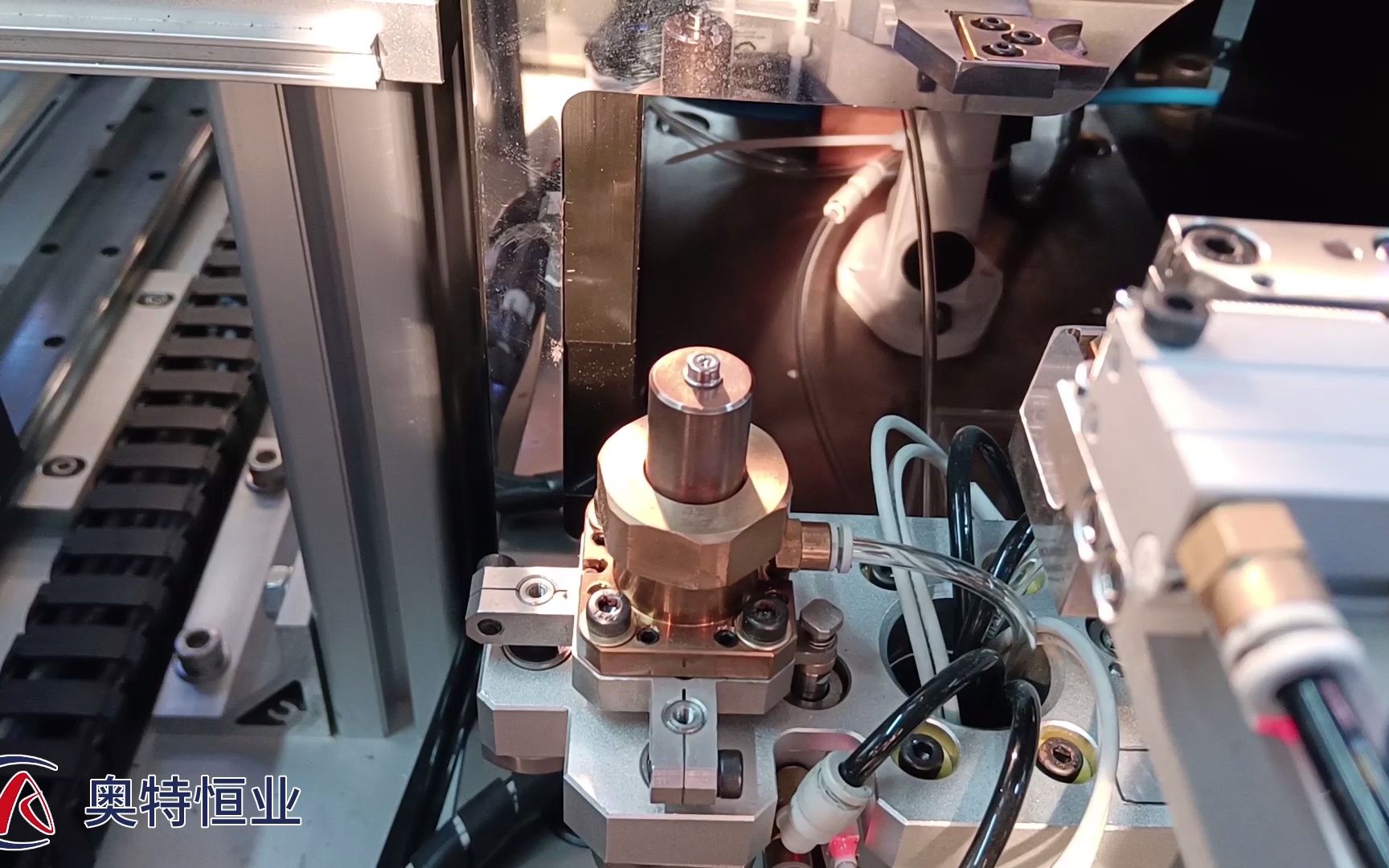 封帽机启动应注意什么?