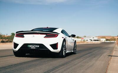 纯白唯美 本田讴歌nsx | armytrix钛合金阀门排气 | 日系跑车也能炸出