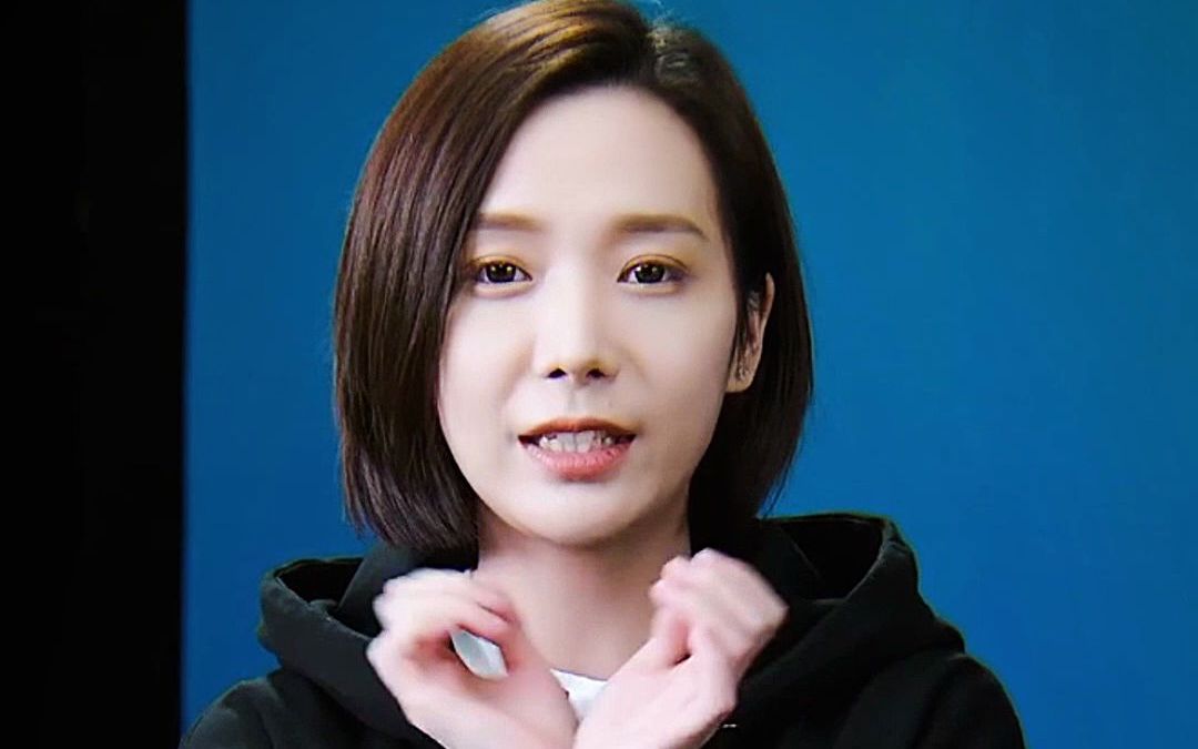 罗永浩直播带货全程回放罗永浩直播旁边美女是谁林哆啦