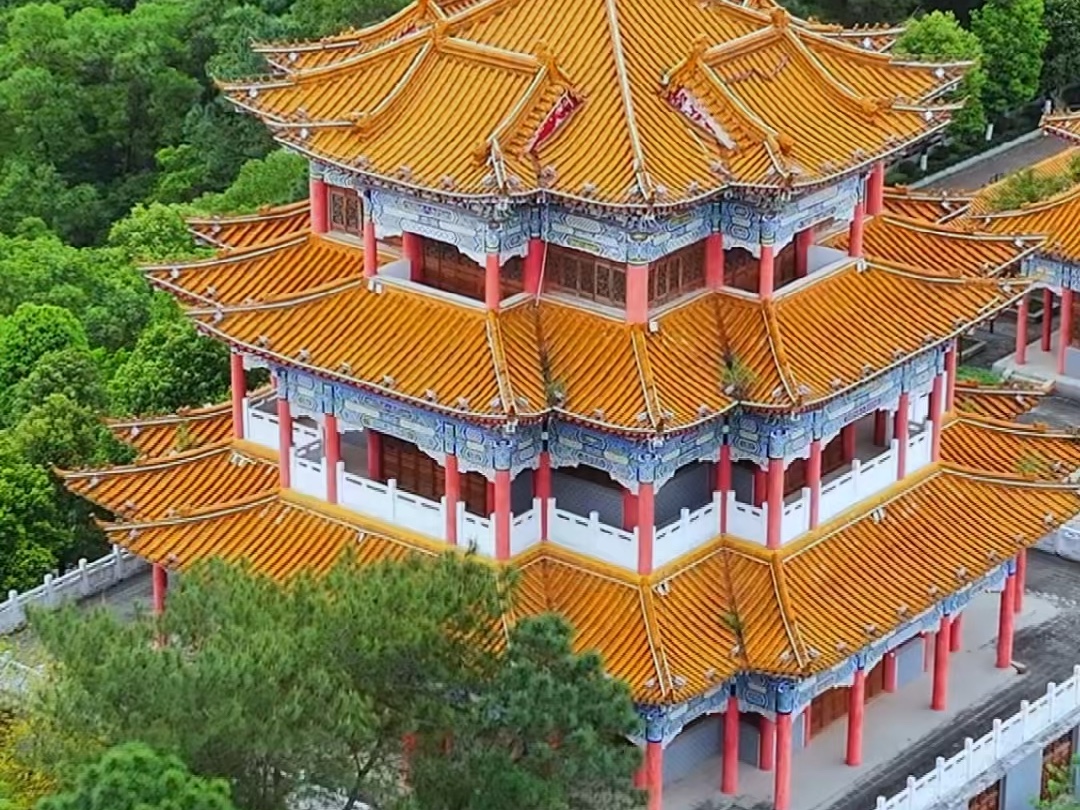 这里是平南八景之一正觉寺,位于龚州公园内,依山而建,寺庙占地40亩!#正觉寺哔哩哔哩bilibili