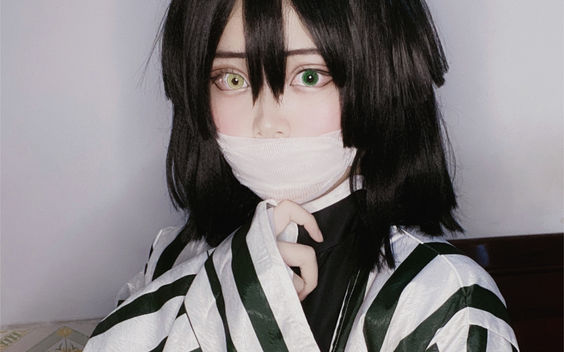 【cos】女coser男角色变装鬼灭之刃蛇柱伊黑小芭内