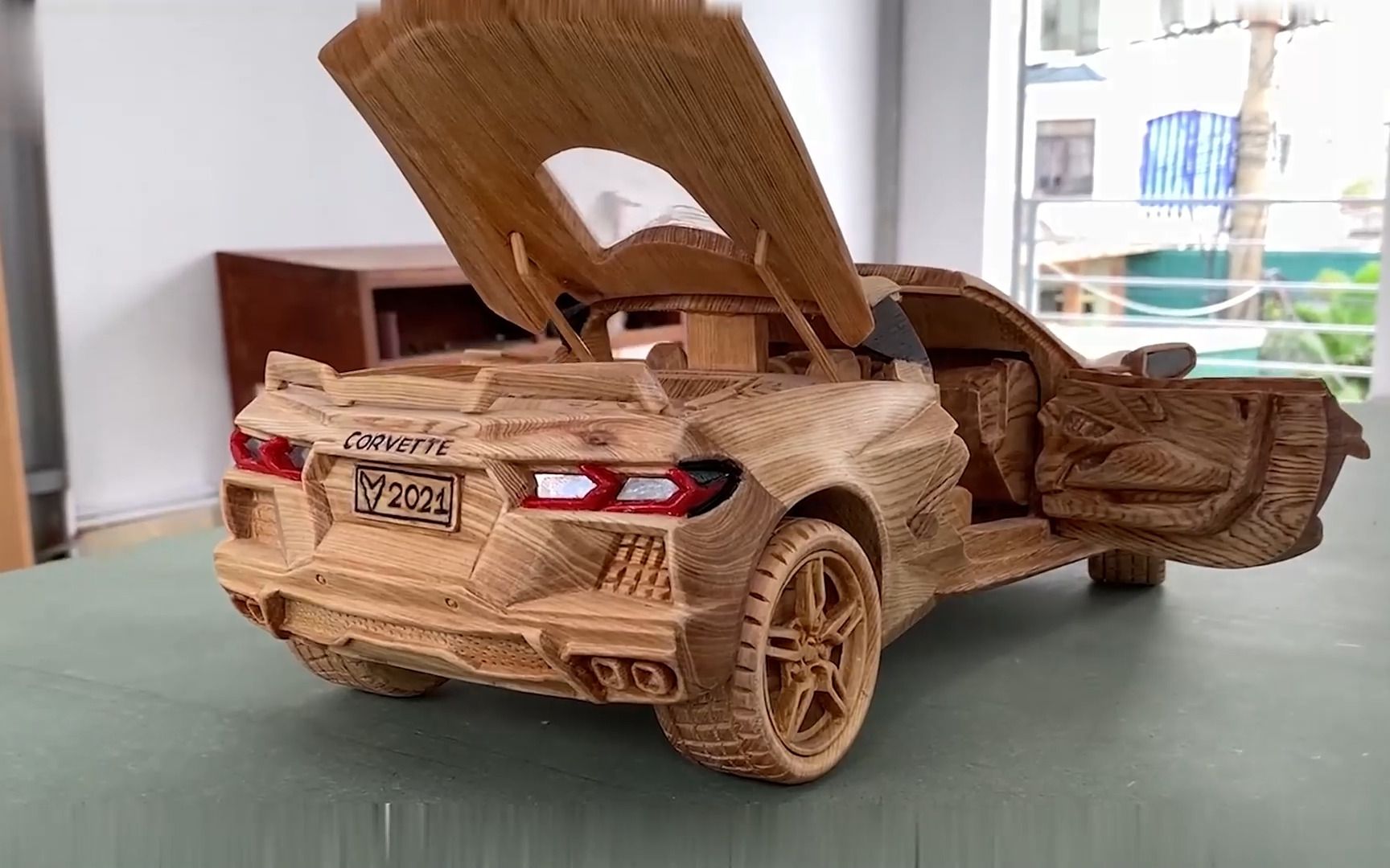 【雕刻艺术】用木头雕刻出一辆精美的跑车