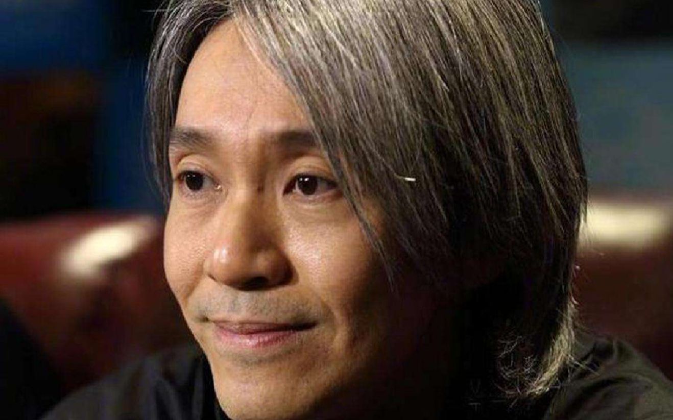 曝58岁的周星驰身陷对赌协议,抵押豪宅贷款,并被昔日女友起诉!